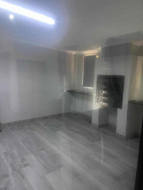 To Let 3 Bedroom Property for Rent in Riviera Park North West
